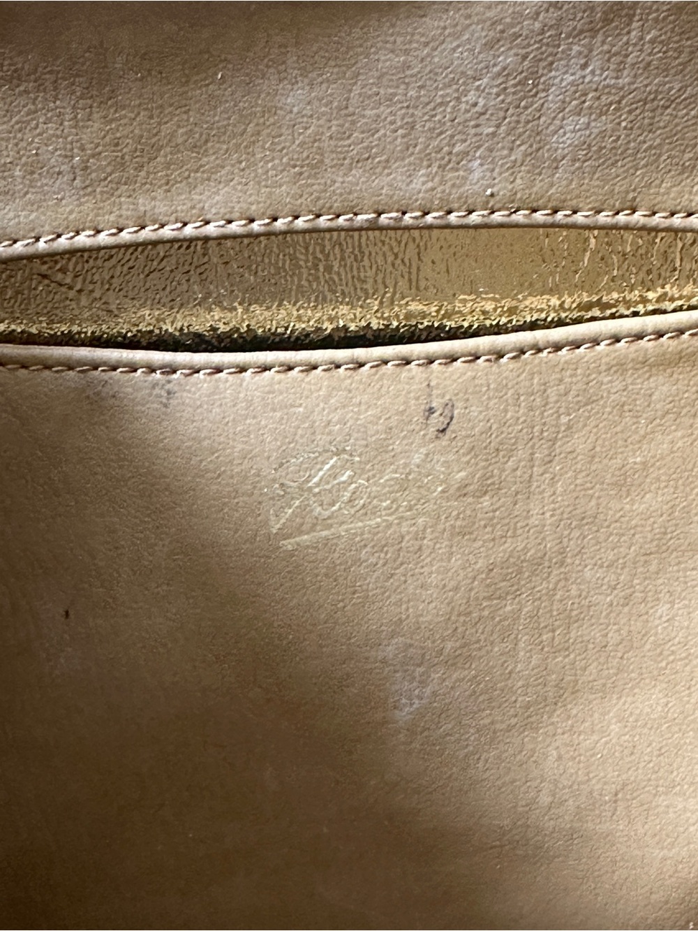 Vintage Rodo Wicker Clutch Gold Detailing - Picture 4 of 4